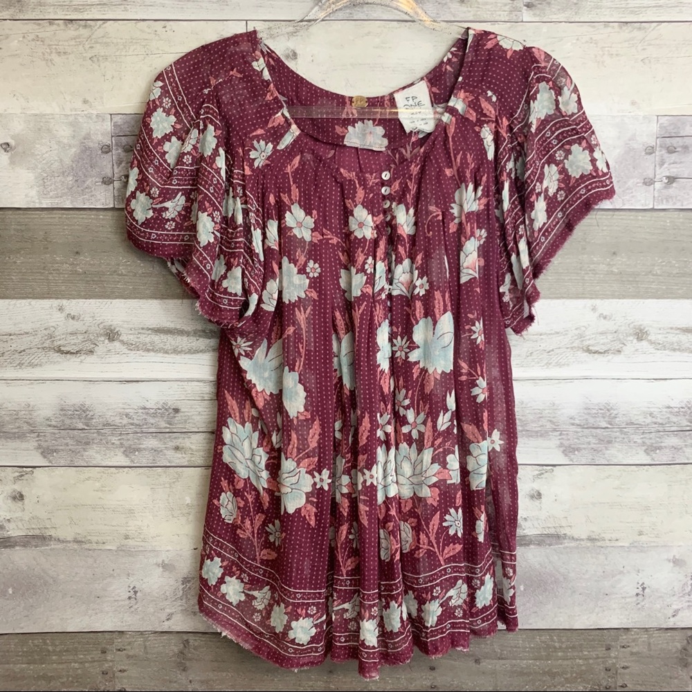 FP One Boho Raw Hem Buttons Floral Peasant Top